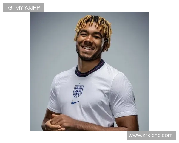 詹姆斯与足球明星惊人相似度引发网友热议与讨论 詹姆斯与足球明星惊人相似度引发网友热议与讨论